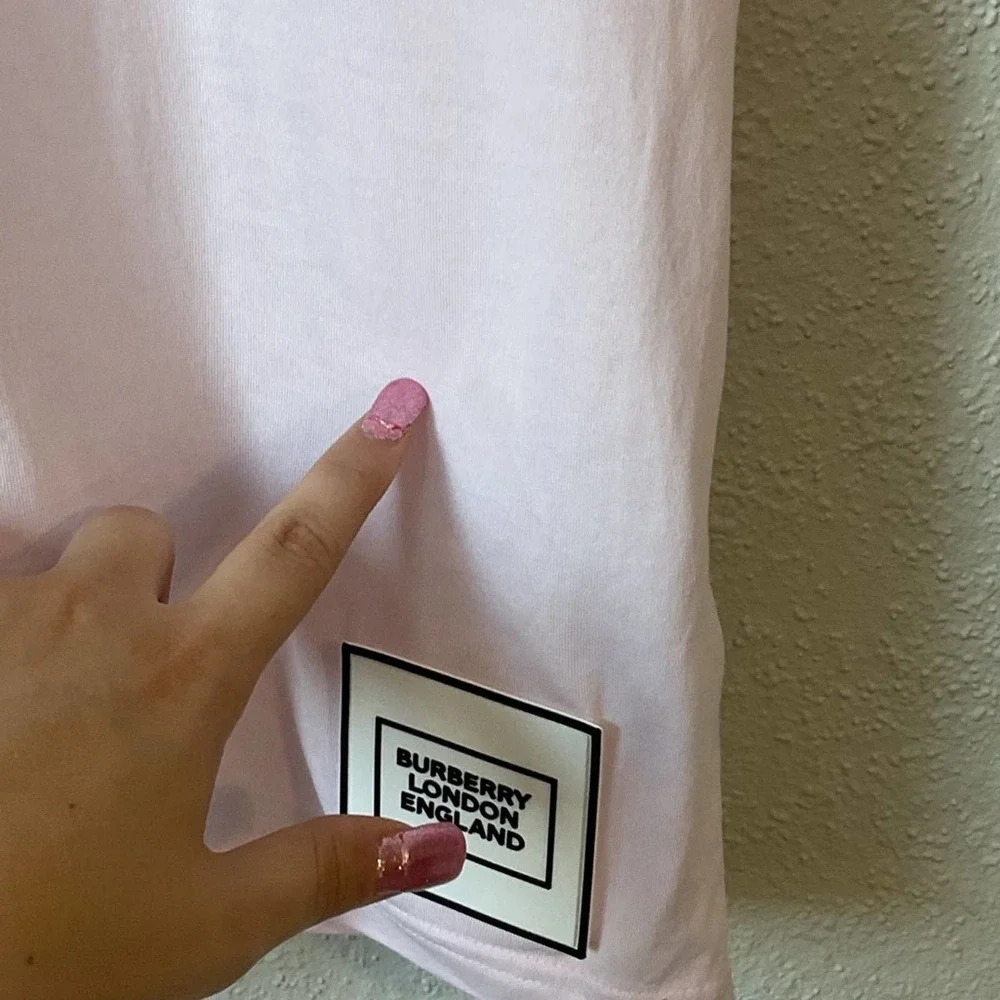 Burberry Unicorns Logo Oversized Pink T-Shirt Size Small - Picture 16 of 16
